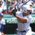 「お前が最後の打者で良かった」　初出場が甲子園決勝9回2死…仲間と監督に愛された“12番”