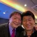 元DeNA三浦大輔氏が大橋ジム会長と２ショット公開　横浜の店舗で１日店長務める