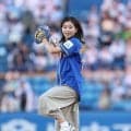 【ヤクルト】黒島結菜ノーバン投球「夢のようでした」好きな神宮で人生初ファーストピッチ