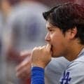 大谷翔平の足は「大丈夫そう」　引きずる仕草も…直後に激走三塁打、監督「変な動きに見えたが…」