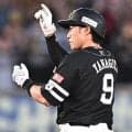 ソフトバンク・柳田　相手選手へ贈った祝花が規格外の大きさと話題　「新装開店ｗ」「やっぱ男前やな」サムアップポーズでニヤリ