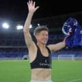 福島・三浦知良　４３歳差対決は実現せずも１６歳三井寺に自ら挨拶＆ユニ交換「情熱を忘れずに」　三井寺は笑顔「素直にうれしい」