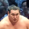 右膝手術の横綱・豊昇龍、復帰時期は慎重に判断　師匠の立浪親方は危機感「中途半端では出られない」