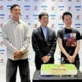森保監督　５８歳の誕生日ケーキに笑顔　「任期はあるが、目の前の試合でうまくいかなければ先はない」