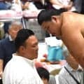 スマホで撮影しながら助言…二所ノ関親方「いい稽古」連日視察で熱海富士と11番の大の里を評価