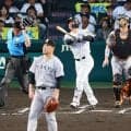 【巨人】平山功太が薄暮の空に打球見失う…阪神森下の大飛球が二塁打に　甲子園で初の右翼守備