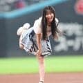 【日本ハム】≠ME冨田菜々風がファーストピッチ「気持ちは真っすぐ届けられた」ミットにおさまる