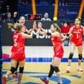 バレー女子　日本が３位死守で２７年Ｗ杯出場権獲得　涙の準決敗戦から一夜、イランに意地のストレート勝ち