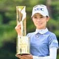 「ケーキおっきいな」安田祐香の顔の２倍！？　特大ケーキで圧巻Ｖ祝福にファンも続々と反応
