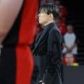 「どんどん若返ってる」「あまりにも老けてなくてびっくり」バスケ日本戦で圧巻歌声披露の４７歳歌手にネット騒然「鳥肌たった」「４７歳という事実に驚愕」