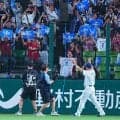 栗山引退試合に「まさかの大御所」　判明した“西武推し”、ファン喝采「初めて知りました」