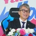 石川雅規、引退会見で笑顔も…後輩は涙、涙　サプライズ花束贈呈で言葉を詰まらせる