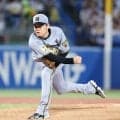 【阪神】西勇輝が間一髪の“ファインプレー”に場内どよめき　キャッチボール中に打球一直線