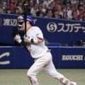 【中日】場内騒然、右肩甲骨骨折から1軍復帰初戦の村松開人に死球…松中打撃統括Cが駆け寄る