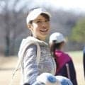 帽子や雨合羽は必須？中止やキャンセル？雨の日ゴルフ完全マニュアル