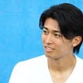 ｢イケメンすぎてAIなのか本物なのか｣中村敬斗、仏1部リヨンへ完全移籍！ 現地入りした“モデル顔負け”の姿に反響｢どこの超イケメン俳優かと｣