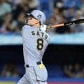 阪神・佐藤輝が今季４度目の１試合２発　通算５００打点、３試合連続本塁打だけじゃ終わらず　逆方向へ衝撃の一撃　３打席目で猛打賞も達成　神宮騒然