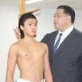親方衆もどよめく　体重５７キロの軽量力士が誕生へ　新弟子検査受検の新道帝憲