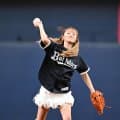 【オリックス】Dream　Amiが特別始球式に登板、人生初のノーバンウンド投球に大感激