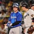 阪神　大山悠輔　死球で激怒のＤｅＮＡ・牧に帽子を取って謝罪　二回には左肩付近へ危険なボールを投じられても冷静な対応