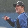 ＤｅＮＡ牧「思ったより全然動けている」試合前練習でノック　６日の右手首への死球は骨に異常なし