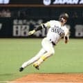 鷹・周東佑京が衝撃の満塁ランニング本塁打　1試合2発＆6打点…球場騒然、8回に打者一巡の猛攻