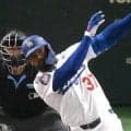 ドジャース　テオスカーがランニング本塁打狙うもタッチアウト　デラクルーズの１６９・４キロ強烈送球に阻まれる