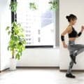 もも上げ運動、毎日30回やってみて！1週間くらいで下半身が締まって疲れにくくなる