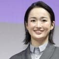 「ｃｕｔｅな制服　まだ高校生のような若さ」　空手女子銀メダリスト「展示会期間中のお客様受付を担当」と報告