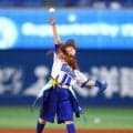きゃりーぱみゅぱみゅ始球式　帽子３枚重ねる唯一無二ファッション！「Ｋが３つで、ＫＫＫで三振。三振を取るぞっていう思いで」