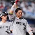 【ロッテ】佐藤都志也が球団捕手最多タイ17号！サブロー監督「里崎よりは…あっさり抜いて」