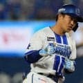 移籍後初HR→生まれた光景に「泣いちゃう」　DeNAナインの“行動”が「本当、愛」