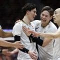【バレー】日本が韓国下し、決勝進出　2大会連続の優勝と五輪出場権獲得に王手　決勝はイラン