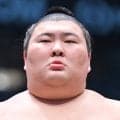 大関昇進を目指す熱海富士が好スタート　豪ノ山に勝利　今場所１２勝ならば、昇進の目安に到達