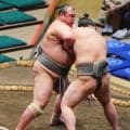 50歳最初の取組、翔傑が30歳年下に勝った　31年以上無休　この日も朝６時から稽古