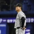 【巨人】橋上監督代行「痛いことは痛い」延長戦ミスでサヨナラ負けも「目いっぱいやってくれた」