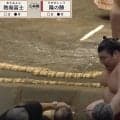 熱海富士は「バタ足じゃダメ」 勝負あったと思った瞬間にまさか…元横綱が指摘した“もったいない動き”