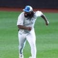 日本ハムに激痛　レイエス負傷離脱　「右ハムストリングス肉離れ」練習中に痛め病院へ　新庄監督「良くないね。仕方ない」
