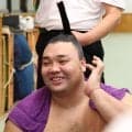 綱とり霧島が連敗回避「しっかり当たることだけ」立ち合いに集中、琴栄峰を寄り切って３勝目