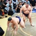 【元大関・琴風の目】引いてしまった横綱・大の里、勝負にならない...稽古場での根本治療が必要だ　土俵際ジャンプは癖になっているのでは