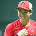 広島　１５日・ヤクルト戦で頭部死球を受けた広島・勝田が笑顔で球場入り「大丈夫です！」１６日は宿舎で回復に努める