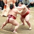 砂かぶりに元世界王者2人！村田諒太氏＆伊藤雅雪氏が並んで熱視線「むちゃ足元を見ている」