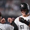 ロッテ・山口航輝が衝撃の初球先頭弾　豪快に３１号ソロ　プロ初先発の石垣も笑顔に