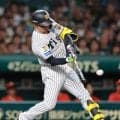 【阪神】森下翔太、キング佐藤輝明に1本差！左翼ポール直撃の弾丸34号２ランに虎党沸く