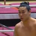 「超小顔」「何頭身だよ」188センチ、“モデル体型”のイケメン力士にファン驚嘆 「脚長いな」