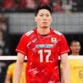 【バレー】代表チームの盛り上げ役、西本圭吾のバスの隣席で寄り添うものが話題