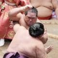 「おたふくかぜ」から1日で復帰、十両生田目が3勝目「もう元気。師匠とお医者さんに任せてる」