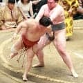 金峰山の師匠・木瀬親方にカザフスタンから勲章が贈られた