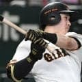 巨人がサヨナラ勝ち　連敗３でストップ　九回に泉口が２ランで決めた　先発・井上は８回４安打無失点