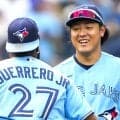 「可愛すぎる」「似合いすぎでしょ」岡本和真らがカウボーイ姿で移動…新人選手恒例の仮装にファン反響